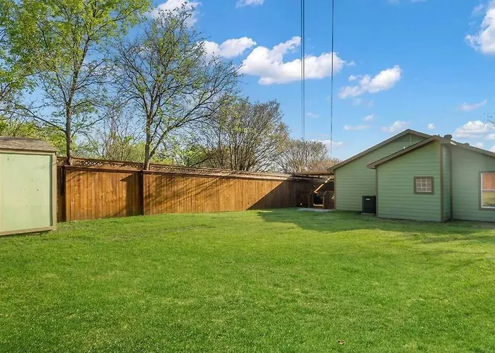 Holiday home Stockyards 5 Mins!-new!-sleeps 8. Cowboy *
