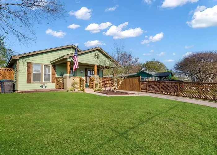 Holiday home Stockyards 5 Mins!-new!-sleeps 8. Cowboy Fort Worth