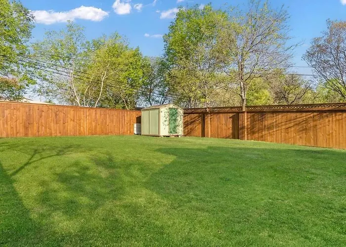 Stockyards 5 Mins!-new!-sleeps 8. Cowboy Holiday home Fort Worth