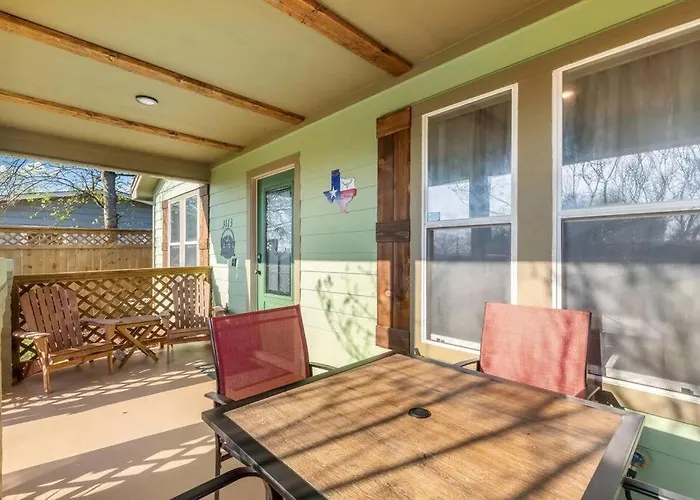 Stockyards 5 Mins!-new!-sleeps 8. Cowboy Fort Worth